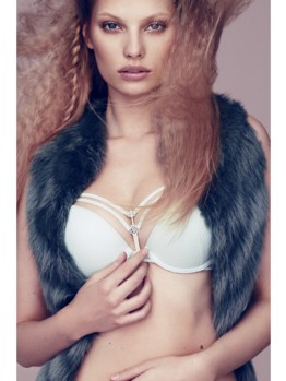 Marlies Dekkers Lagertha s Key 