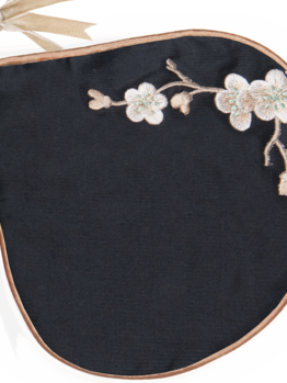 Holistic Silk hedvábná maska na spaní s levandulí Black Blossom